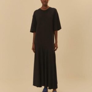 vestido t-shirt recorte